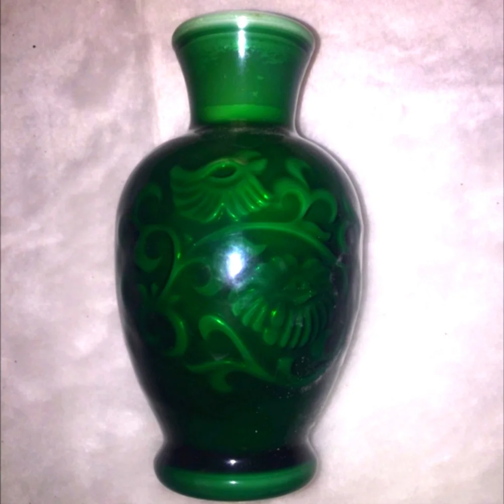 🌿💚🌿 Delightful Vintage 80's Avon Petite Forest Green Faux Jade Fragrance Vase - Picture 5 of 15